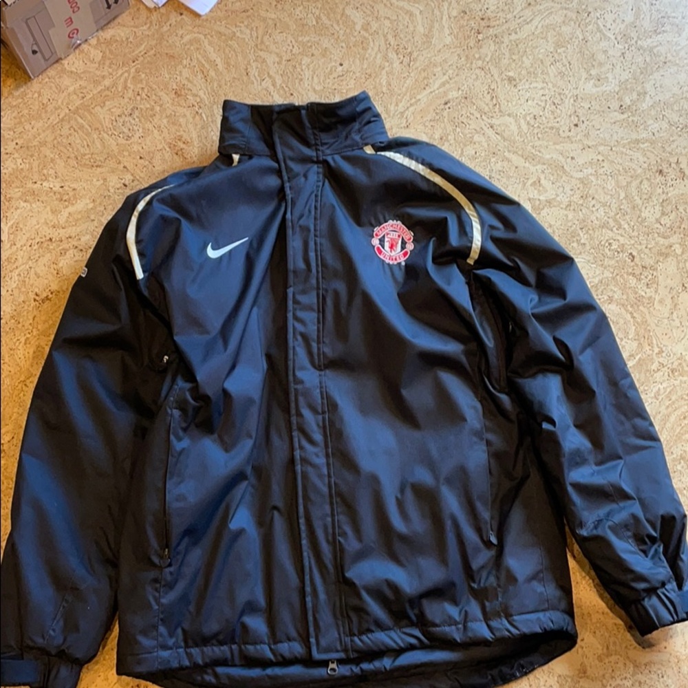 MANCHESTER UNITED NIKE STORM WINTER JACKET COAT